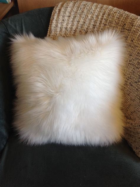 Fluffy White Faux Fur Pillow Trendy Room Decor 2017 Decor White Fur Pillow White Pillows