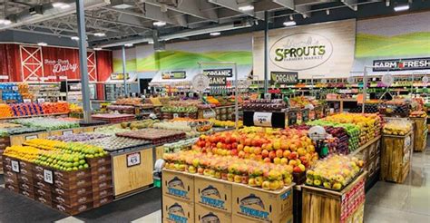Sprouts Farmers Market moves ahead with store openings during pandemic ...