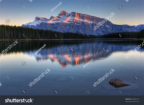 Mount Rundle Johnson Lake Canadian Rockies Stock Photo Edit Now 20404147
