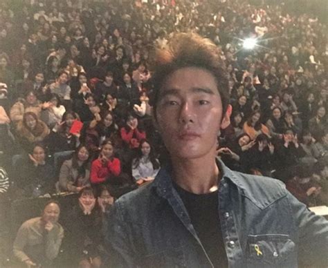 보건의료문화를 선도하는 데일리메디 '최초' 타이틀에 익숙한 서울성모병원 조혈모세포이식센터가 이번엔 '최고'타이틀을 획득하면서 그 명성을 입증하고 있다.국내 최초로 동종조혈모세포이식에 성공했던 서울성모병원의 혈액암 치료성적이 세계 최고 수준으로 확인된 것이다. 허지웅 혈액암 투병, 부은 얼굴에 보톡스 루머까지…"말기 ...