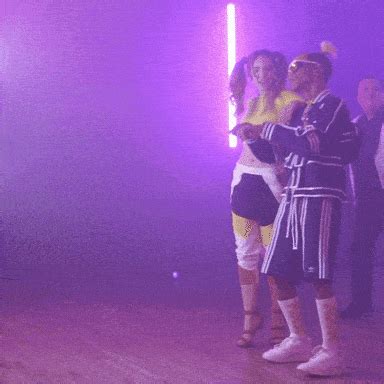 Los angeles azules uñas azules marcos jennifer lopez gráficos con destellos gif hermoso fotos de danza lets dance danza del vientre. Belinda Lalo Ebratt GIF by Los Ángeles Azules - Find ...