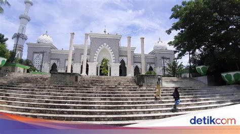 Ikuti Imbauan Mui Gubernur Sulsel Masjid Raya Makassar Tak Gelar Salat