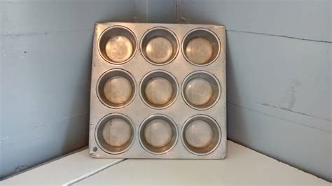 Extra Large Muffin Tins