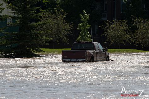 We hope people will use this group to share their yycflood photos and. Calgary Flooding 2013 | Ansermoz-Photography
