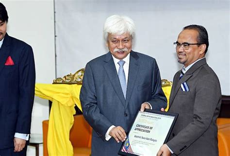 Perkara 3(1) perlembagaan persekutuan malaysia memperuntukkan agama islam sebagai agama bagi persekutuan. Perlembagaan bentuk sebuah kerajaan pusat yang cukup kuat ...