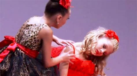 Madison Maddie Ziegler And Paige Hyland In The Last Text Dance Mums Dance Moms Best Dance