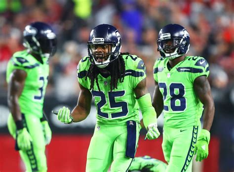 New Graphic Uses Thanos To Show How Different Seahawks Defense Is Now