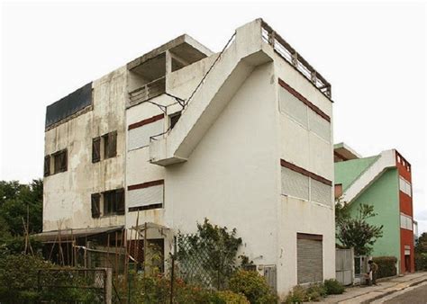 En 1927 construyó una versión de su maison citrohan para la weißenhofsiedlung de stuttgart, para la que también construyó otro edificio de vivienda doble. iala1415gd05: Evolución de la casa Citrohan