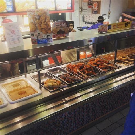 The Worlds Last Popeyes Buffet Is A Fried Chicken Lovers Paradise