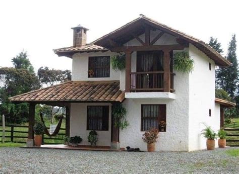 Casas De Campo Construidas Con Un Estilo R Stico Con Techo De Teja Tikinti