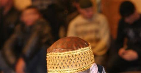 Setelah kita sujud sambil menyucikan asma allah (dengan membaca, misalnya, subhana robbial a'la = mahasuci tuhanku allah yang. Doa Antara 2 Sujud - AmperaMuh