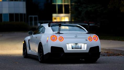 Only the best hd background pictures. Nissan GTR R35 Wallpaper (72+ pictures)