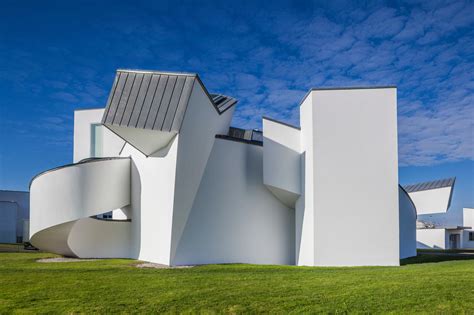 Buildings That Show The Beauty Of Deconstructed Architecture