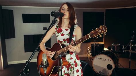 Female Acoustic Guitar Singer For Hire Leeds In West Yorkshire Steph