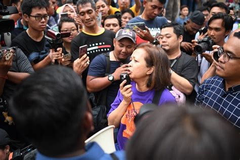 Malaysian Police Quiz Mahathirs Daughter Over Protest Nestia