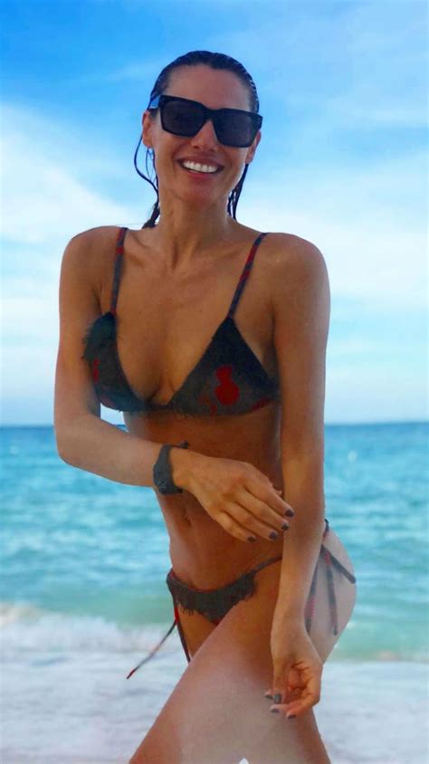 Las Sensuales Fotos En Bikini De Pampita En El Caribe Diario El Sol Mendoza Argentina