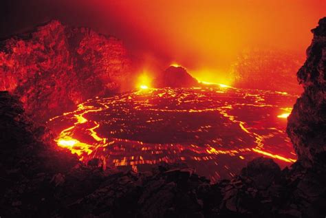 Pictured The Explosive Power Of The Worlds Most Active Volcano