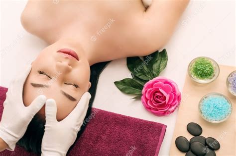 Premium Photo Body Care Spa Body Massage Treatment The Girl Relaxes