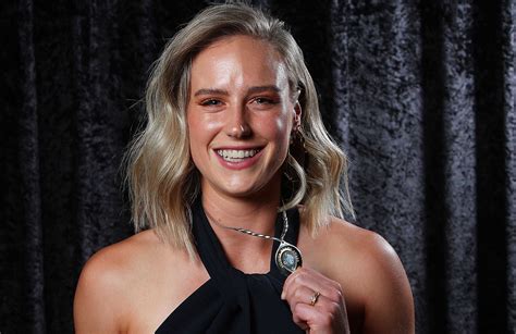 Australian All Rounder Ellyse Perry Ruled Out Of Women S T20 World Cup