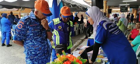 Ibu pejabat polis daerah (ipd) seberang perai utara melakukan 10 sekatan jalan raya (sjr) bagi memastikan tiada pergerakan rentas negeri dalam tempoh pelaksanaan perintah kawalan pergerakan bersyarat (pkpb) mulai hari ini. APM dan Komuniti Saling Perlu Bekerjasama | Malaysia Aktif