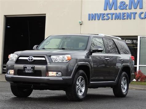 2010 Toyota 4runner Sr5 V6 40l Leather Moon Roof 4wd Heated Seats