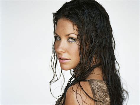 Evangeline Lilly Sexy Wallpaper Images
