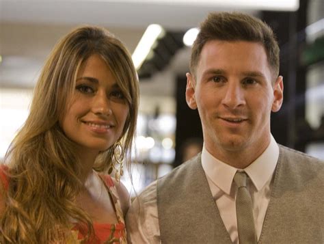 Find out everything about lionel messi. Wedding of the century: Lionel Messi Wife Antonella ...