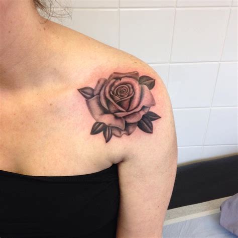 Top 51 Best Rose Shoulder Tattoo Ideas [2021 Inspiration Guide]