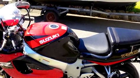 Claimed horsepower was 146.84 hp (109.5 kw) @ 13200 rpm. Suzuki GSXR 750 SRAD 1999 - YouTube