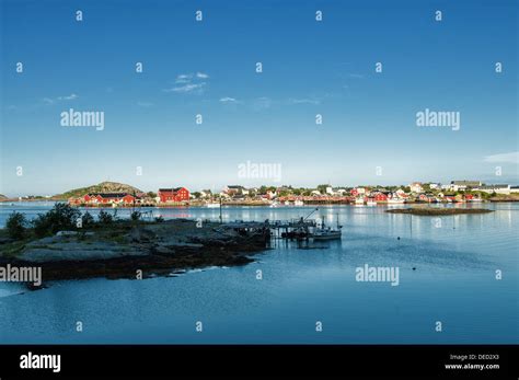 Reine In Lofoten Hi Res Stock Photography And Images Alamy
