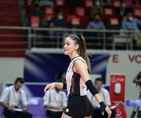 Potret Pesona Zehra Gunes Bidadari Tim Voli Turki Di Olimpiade Tokyo Ngundang