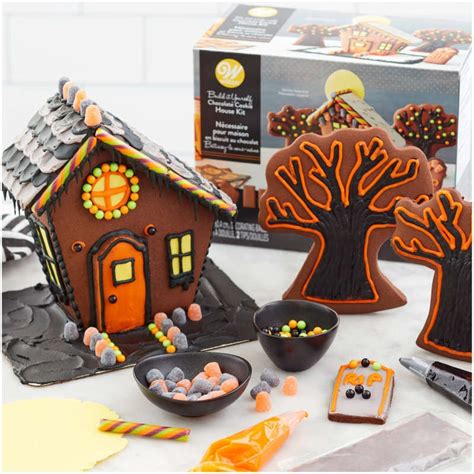 Wilton Build It Yourself Chocolate Cookie Halloween House Decorating