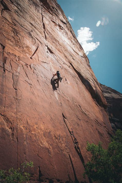 A Photo Guide To Trad Climbing In Zion Here Magazine Away