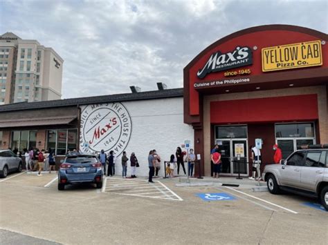 Maxs Group Opens Yellow Cab Pizza In Houston Texas Marks 10th
