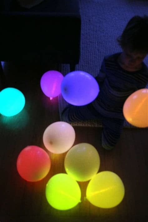 Fill the swimming pool with glow sticks. Glow Stick Balloons | Glow stick party, Glow stick ...