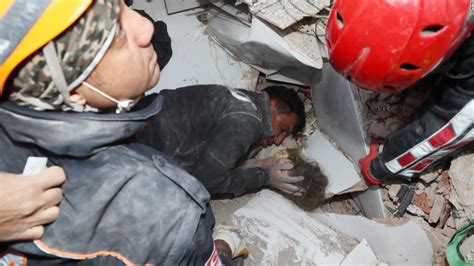 Turkey Earthquake Girl 2 Rescued After 91 Hours Trapped Under Rubble