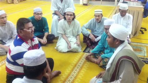 Saudara Baru Nuruddin Melafazkan Syahadah Surau Al Ulum Kd9 Youtube