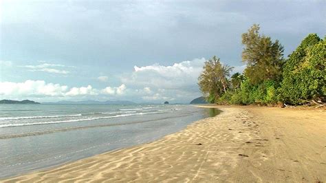 Malaysia Borneo Sabah Beringgis Beach Resort Youtube