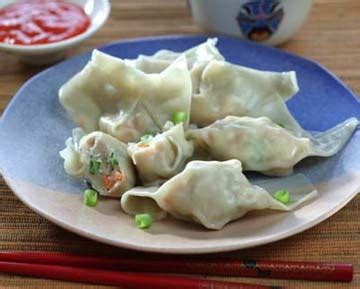 Bisa juga dijadikan gorengan saat makan bakso. Resep Camilan: Pangsit Sayuran