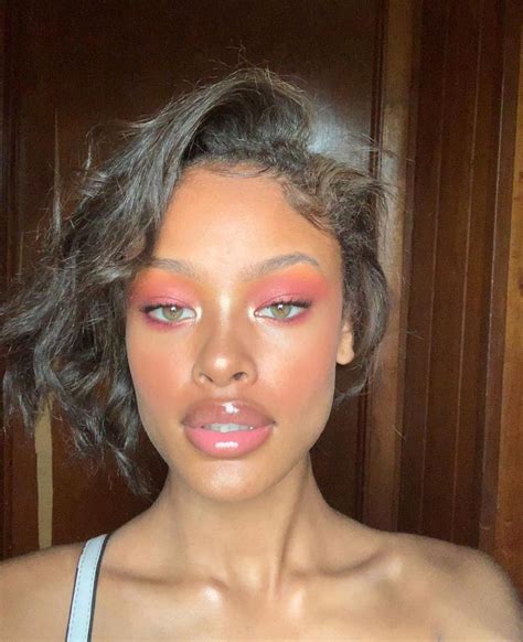 Vinetria On Instagram Light Dark Hair Makeup Pretty Makeup Dark