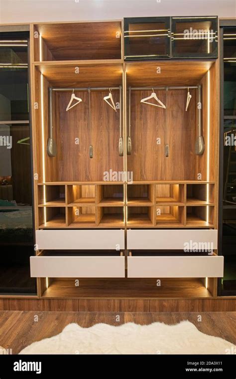 Modern Wooden Wardrobes With Mirrored Doors And Drawers