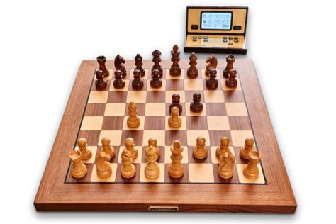 Top 5 Best Electronic Chess Boards Maroon Chess