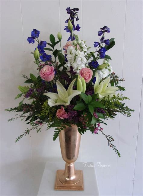 See more ideas about centerpieces, red centerpieces, wedding centerpieces. Pin by Festus Flower Shoppe on Spring Wedding Inspirations ...