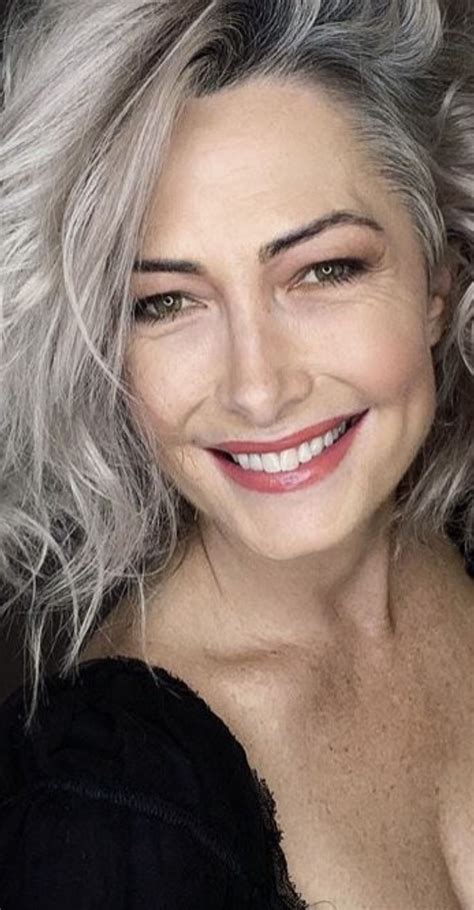 Pin By Guillermo Gamez On Fine Ladies Long Silver Hair Gray Hair