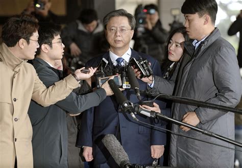 Seoul Court Rejects Arrest Warrant For Ex Aide To Ousted President