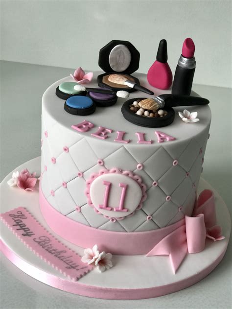 Makeup Cake Make Up Cake Cake Decorating With Fondant Cupcake Cakes