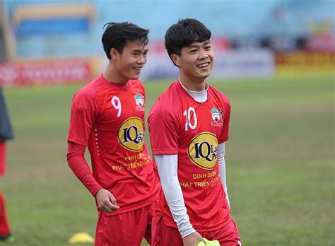 Tien linh nguyen, 23, aus vietnam becamex binh duong fc, seit mittelstürmer marktwert: Văn Toàn 'vượt mặt' Công Phượng, trở thành cầu thủ đắt giá nhất Việt Nam