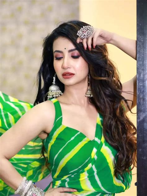10 Best Saree Looks Of Bengali Beauty Monami Ghosh Times Of India