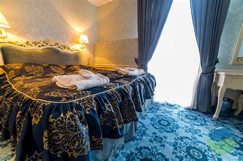 Для маленьких гостей тут створена казкова країна з відкритим ігровим майданчиком. Санаторій «Женева» Трускавець > Офіційні Ціни 2020 та Відгуки