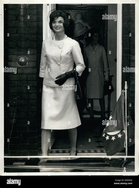 Jun Mrs Jacqueline Kennedy Leaving Buckingham Palace For Lunch With The Prime